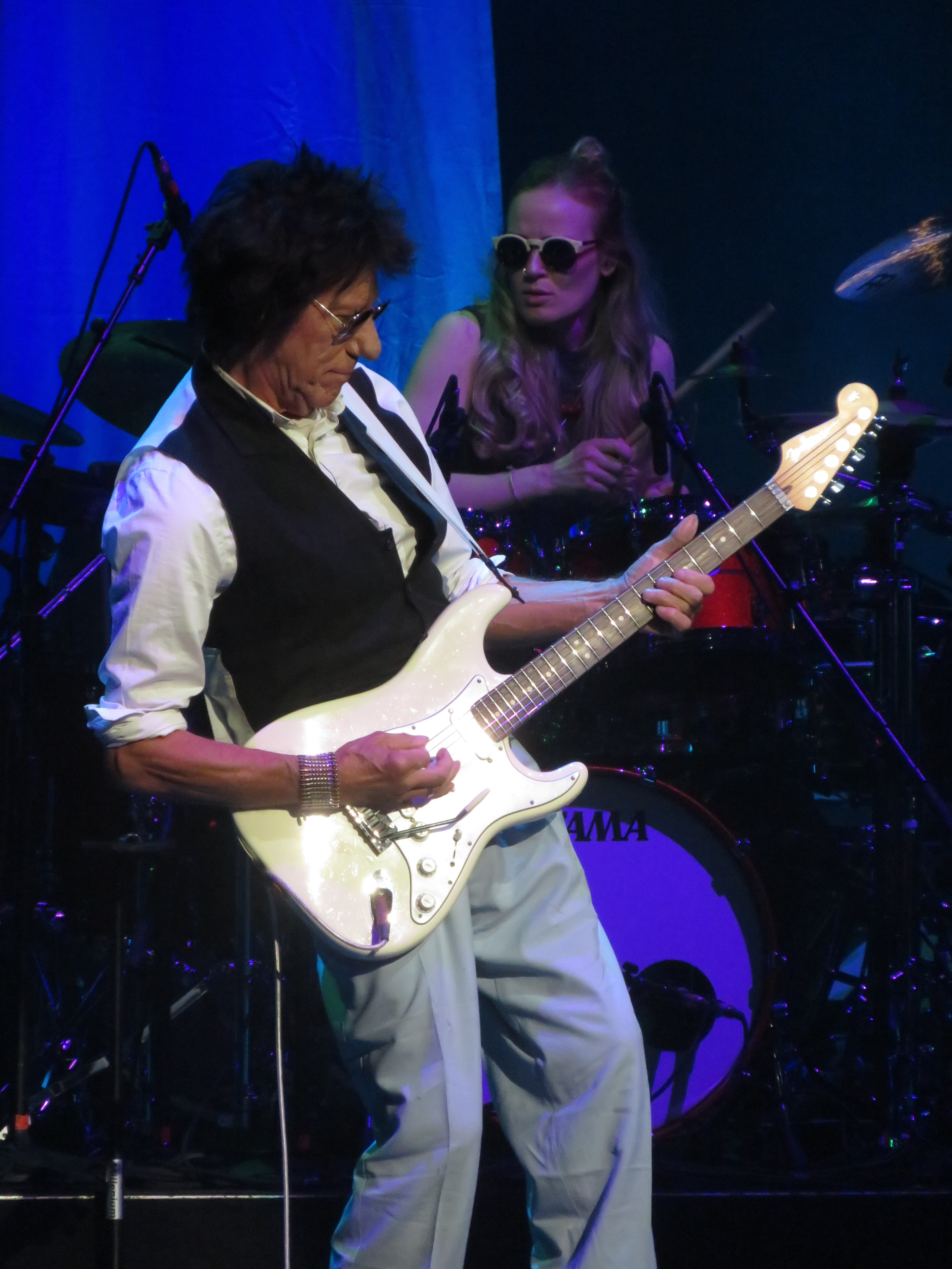 JeffBeckJohnnyDepp2022-10-17MeridianHallTorontoCanada (11).JPG